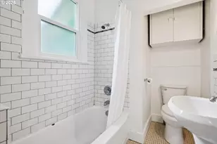 3504 SE Sherman St, Portland, OR 97214 - Photo 15