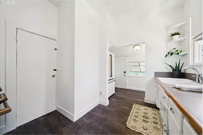 3504 SE Sherman St, Portland, OR 97214 - Photo 9