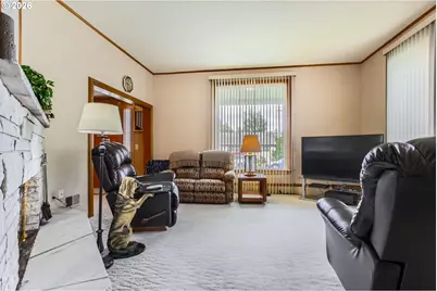 4504 SE 85th Ave, Portland, OR 97266 - Photo 3