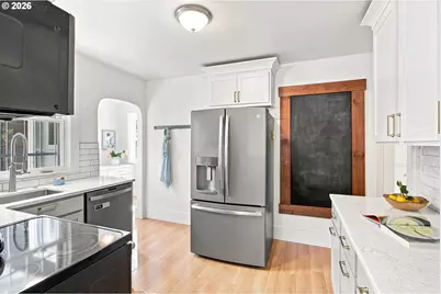 2406 SW Troy St, Portland, OR 97219 - Photo 15