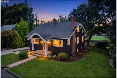 2406 SW Troy St, Portland, OR 97219 - Photo 5