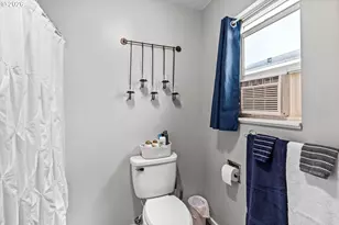 2343 Wilbur Ave, Eugene, OR 97402 - Photo 19