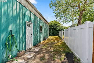 2343 Wilbur Ave, Eugene, OR 97402 - Photo 39