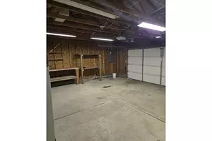 600 SE Carrol St, Winston, OR 97496 - Photo 17