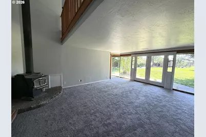 236 De Barr Ave, Medford, OR 97501 - Photo 5