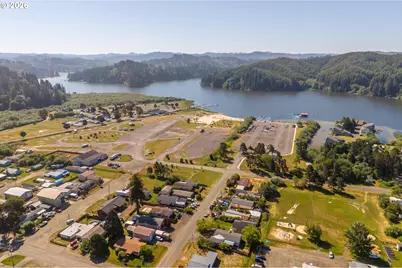 130 S 11th St, Lakeside, OR 97449 - Photo 43