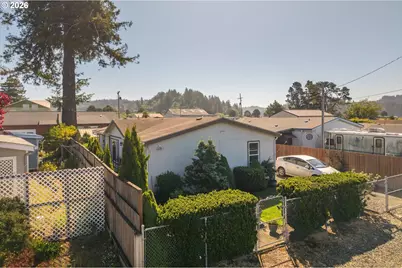 130 S 11th St, Lakeside, OR 97449 - Photo 3