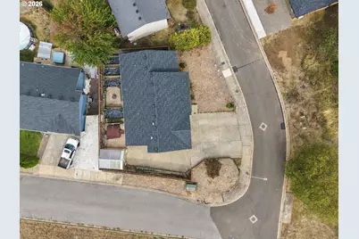 106 SE Lebleu Ln, Winston, OR 97496 - Photo 41