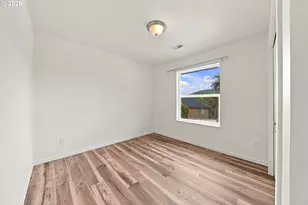106 SE Lebleu Ln, Winston, OR 97496 - Photo 19