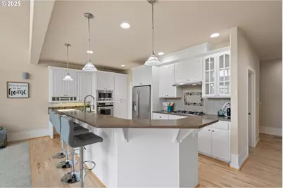 1925 Hall St, West Linn, OR 97068 - Photo 5