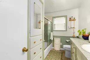 1402 SE Ct Ave, Roseburg, OR 97470 - Photo 19