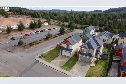 891 Kentucky Ave, Coos Bay, OR 97420 - Photo 27