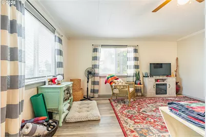 97799 Hanscam Ln, Brookings, OR 97415 - Photo 15