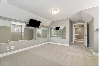 10534 SW 80th Ave, Portland, OR 97223 - Photo 39