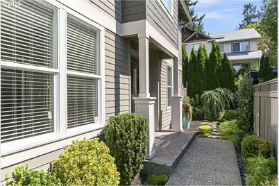 10534 SW 80th Ave, Portland, OR 97223 - Photo 3