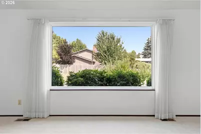 17920 NW Tillamook Dr, Portland, OR 97210 - Photo 9