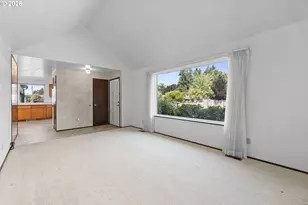 17920 NW Tillamook Dr, Portland, OR 97210 - Photo 7