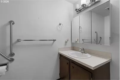 17920 NW Tillamook Dr, Portland, OR 97210 - Photo 37