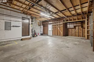 17920 NW Tillamook Dr, Portland, OR 97210 - Photo 45