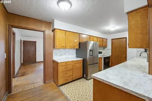 5710 N Houghton St, Portland, OR 97203 - Photo 7