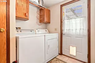 3700 Babcock Ln, Eugene, OR 97401 - Photo 25