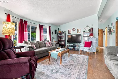 3700 Babcock Ln, Eugene, OR 97401 - Photo 7