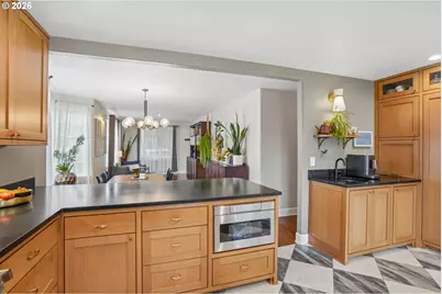 709 W 24th St, Vancouver, WA 98660 - Photo 11