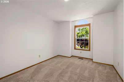 10555 SW 133rd Pl, Beaverton, OR 97008 - Photo 31