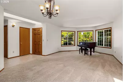 10555 SW 133rd Pl, Beaverton, OR 97008 - Photo 5