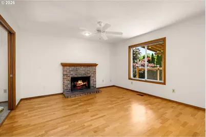 10555 SW 133rd Pl, Beaverton, OR 97008 - Photo 9