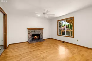 10555 SW 133rd Pl, Beaverton, OR 97008 - Photo 9