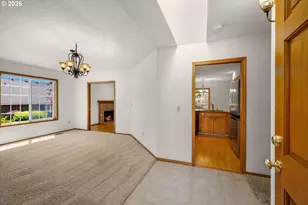 10555 SW 133rd Pl, Beaverton, OR 97008 - Photo 3