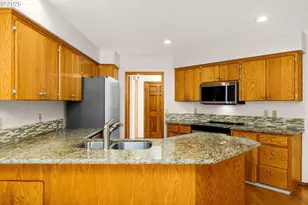 10555 SW 133rd Pl, Beaverton, OR 97008 - Photo 17