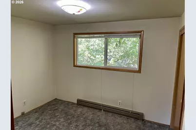 1680 W Quinalt St, Springfield, OR 97477 - Photo 17