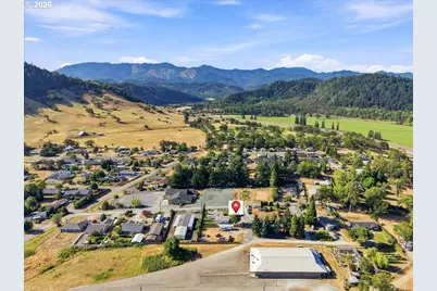 221 Briggs Dr, Myrtle Creek, OR 97457 - Photo 27