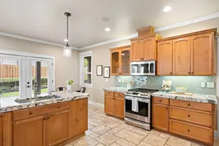 4556 SW Taylors Ferry Rd, Portland, OR 97219 - Photo 11