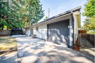 2126 SE 162nd Ave, Portland, OR 97233 - Photo 21