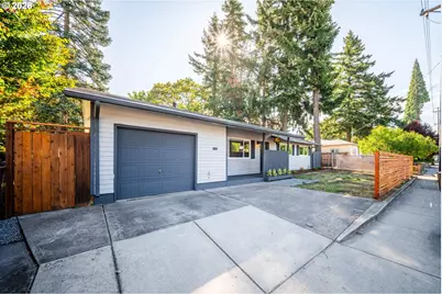 2126 SE 162nd Ave, Portland, OR 97233 - Photo 1