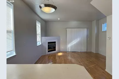 9143 SE Pine St, Portland, OR 97216 - Photo 9