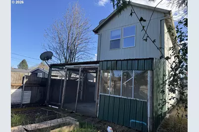 9143 SE Pine St, Portland, OR 97216 - Photo 29