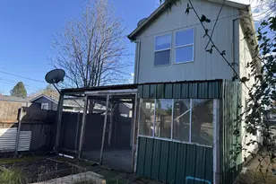 9143 SE Pine St, Portland, OR 97216 - Photo 29