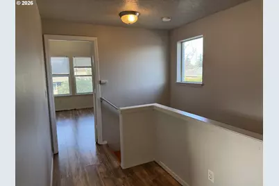 9143 SE Pine St, Portland, OR 97216 - Photo 15