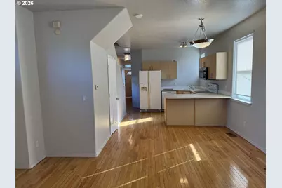 9143 SE Pine St, Portland, OR 97216 - Photo 13