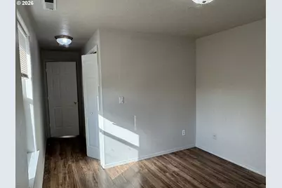 9143 SE Pine St, Portland, OR 97216 - Photo 23