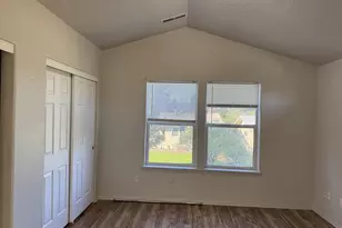 9143 SE Pine St, Portland, OR 97216 - Photo 17