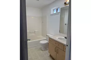 9143 SE Pine St, Portland, OR 97216 - Photo 19