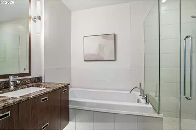 1310 NW Naito Pkwy #1001, Portland, OR 97209 - Photo 25