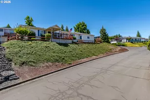104 Angelcrest Ct, Roseburg, OR 97471 - Photo 39