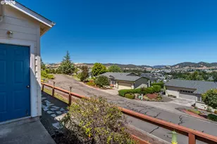 104 Angelcrest Ct, Roseburg, OR 97471 - Photo 19