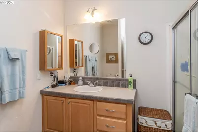104 Angelcrest Ct, Roseburg, OR 97471 - Photo 11